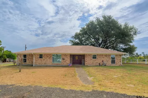1303 W Loop 564, Mineola, TX 75773