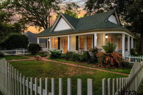 408 Houston St, Jefferson, TX 75657