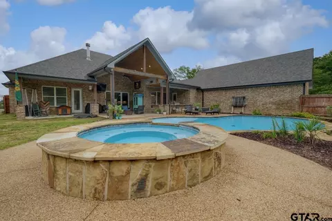 4999 Lago Vista Dr, Athens, TX 75752