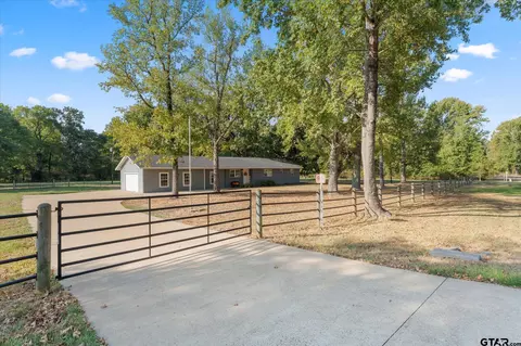 3674 E Us Highway 67, Mount Pleasant, TX 75455