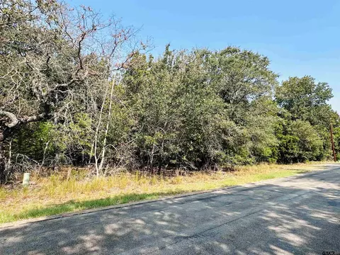 36-40 E Pedernales, Athens, TX 75752