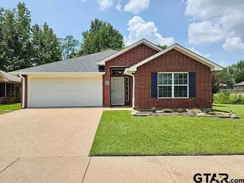 302 Willowbrook Ln, Whitehouse, TX 75791