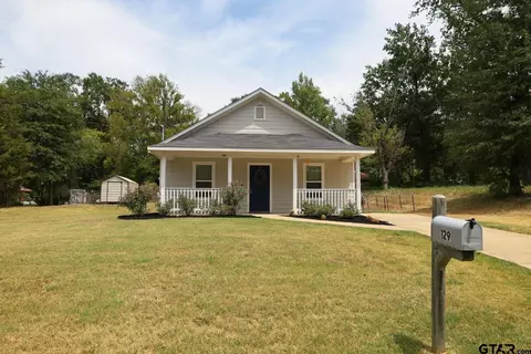129 Dr Mlk Jr Dr, Gladewater, TX 75647