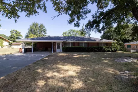 217 Texas Ave, Gilmer, TX 75645