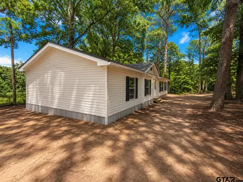 Exterior - 454 Elderville Peatown Rd, Longview, TX 75603 photo 2 of 2