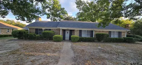 410 S Carriage Dr, Tyler, TX 75703