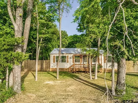 29028 Diamond Dr, Bullard, TX 75757