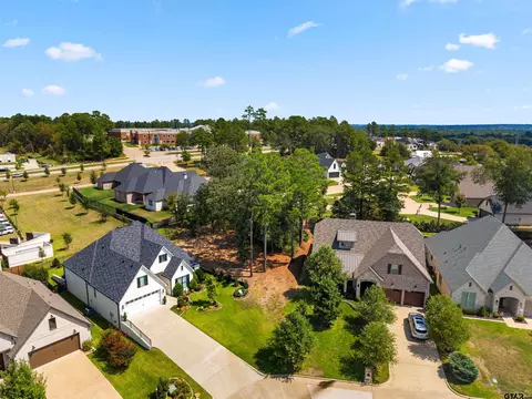 7318 Crosswater Cv, Tyler, TX 75703