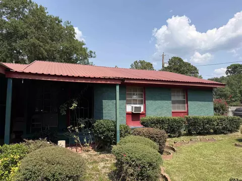 902 Belvedere, Henderson, TX 75652