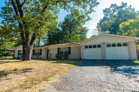 Exterior - 116 Fairview Dr, Longview, TX 75604 photo 4 of 5