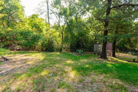 Exterior - 116 Fairview Dr, Longview, TX 75604 photo 3 of 5