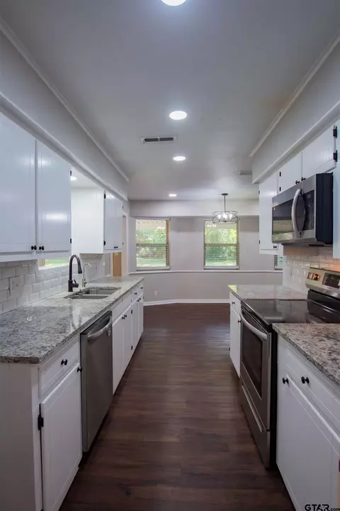 Kitchen - 116 Fairview Dr, Longview, TX 75604 photo 1 of 3