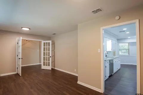 Living - 116 Fairview Dr, Longview, TX 75604 photo 2 of 4