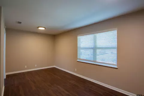 Living - 116 Fairview Dr, Longview, TX 75604 photo 1 of 4
