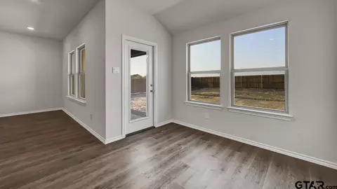 Entry Way - 107 Willow Branch Ln, Canton, TX 75103 photo 2 of 3