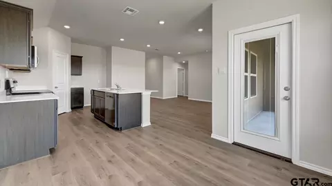 Entry Way - 107 Willow Branch Ln, Canton, TX 75103 photo 1 of 3