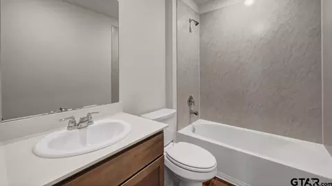 Bath - 107 Willow Branch Ln, Canton, TX 75103 photo 2 of 5