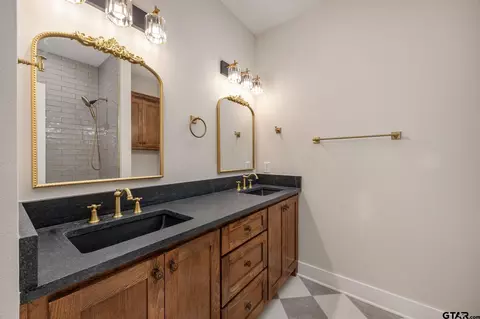 Bath - 15212 Maple Leaf Ct, Tyler, TX 75707 photo 3 of 4