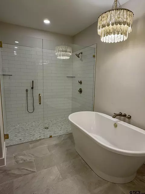 Bath - 15212 Maple Leaf Ct, Tyler, TX 75707 photo 2 of 6