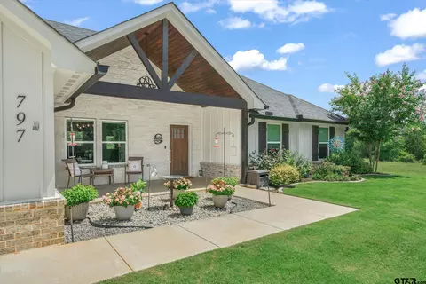 797 Oklahoma St, Van, TX 75790 photo 3