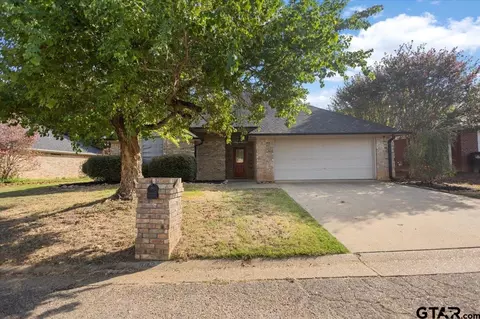 5922 Creekside Cir, Tyler, TX 75703