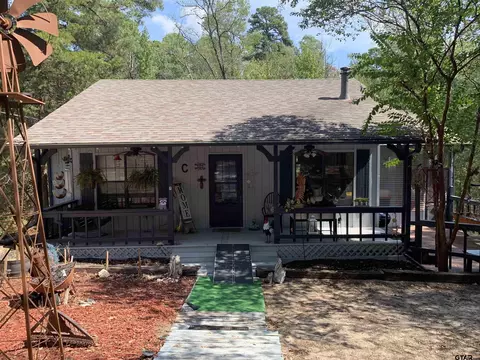 105 Larchwood Path, Holly Lake Ranch, TX 75765