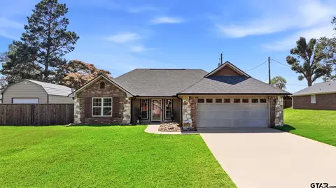 115 Cherry St, Tatum, TX 75691
