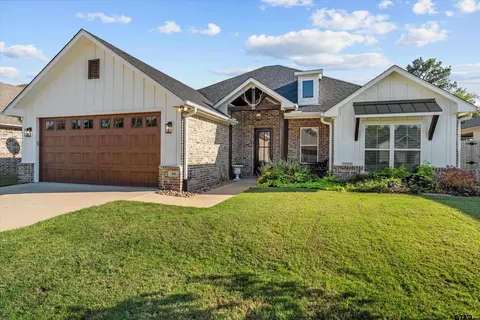 410 Deer Point Cv, Chandler, TX 75758
