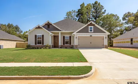 332 Erica Way, Lindale, TX 75771