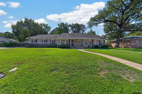 909 John St, Jacksonville, TX 75766