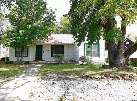 1306 S Glenwood Blvd, Tyler, TX 75701