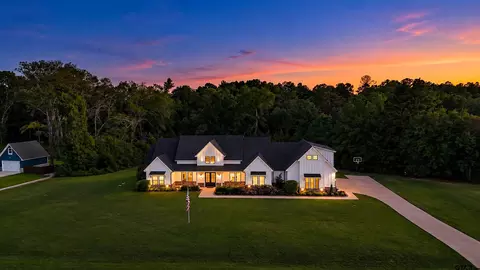21408 Gatlinburg Rd, Bullard, TX 75757