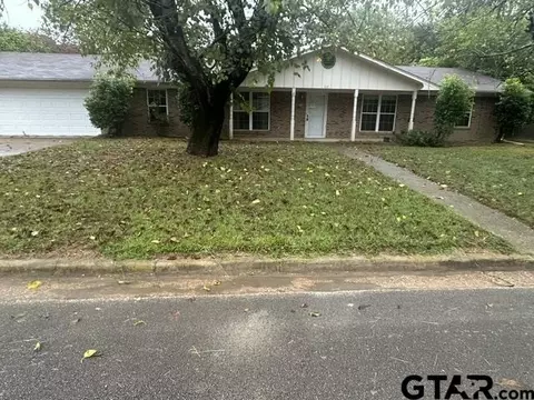 412 Angelina St, Jacksonville, TX 75766