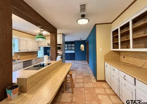 Kitchen - 1006 Spring St, Longview, TX 75604 photo 3 of 3