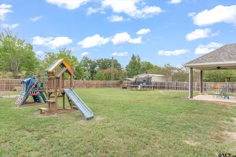 Exterior - 211 E Nevada St, Van, TX 75790 photo 7 of 7