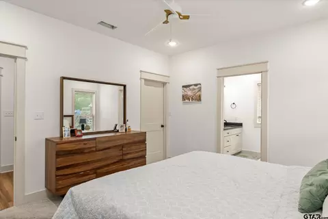 Bedroom - 211 E Nevada St, Van, TX 75790 photo 4 of 4