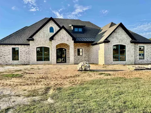 526 Artesian Mdws, Bullard, TX 75757