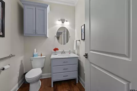 Bath - 421 Shadowood Dr, Marshall, TX 75672 photo 6 of 6