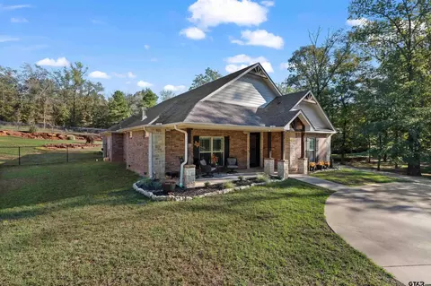 Exterior - 421 Shadowood Dr, Marshall, TX 75672 photo 5 of 8