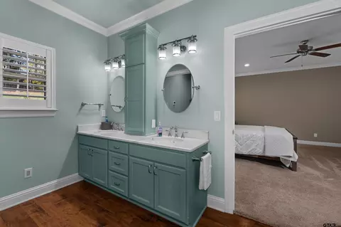 Bath - 421 Shadowood Dr, Marshall, TX 75672 photo 2 of 6
