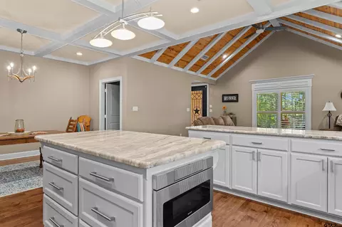 Kitchen - 421 Shadowood Dr, Marshall, TX 75672 photo 4 of 4