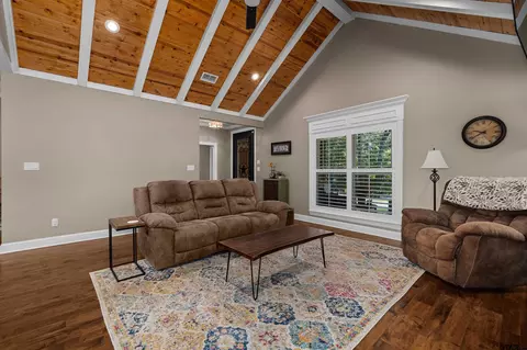 Living - 421 Shadowood Dr, Marshall, TX 75672 photo 1 of 1