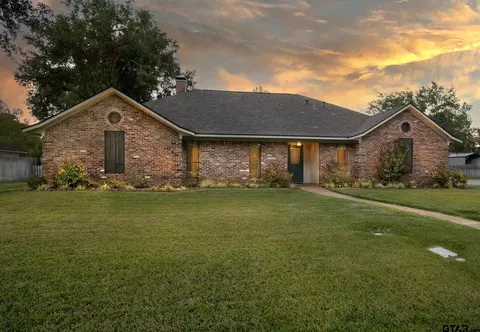 6004 Raleigh, Tyler, TX 75703