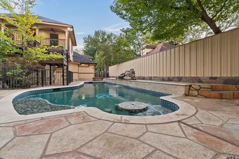 104 E Franklin St, Tyler, TX 75702