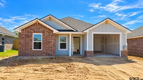1606 Ridgeway Ln, Whitehouse, TX 75791