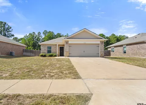 17367 Stacy St, Lindale, TX 75771