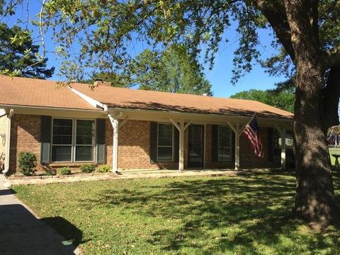 174 Grape, Longview, TX 75605 photo 1
