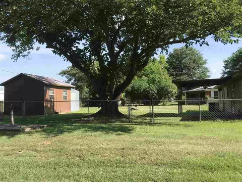 325 Conroe St, Longview, TX 75604 photo 1