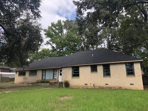 211 Morris Dr, Longview, TX 75602 photo 1