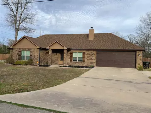 4602 St Clair St, Longview, TX 75605 photo 1